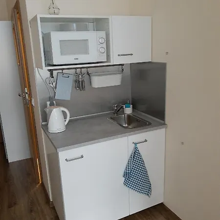 Przy Dworcu Pkp Apartment *